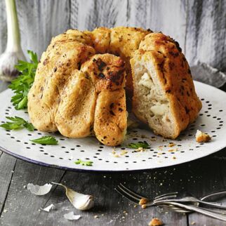 Garlic-Cheese-Monkey-Bread Garlic-Cheese-Monkey-Bread