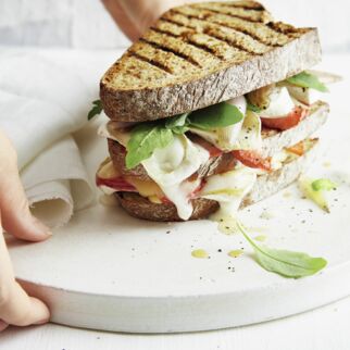 Erdbeereund Ziege mit Schwips Erdbeereund Ziege mit Schwips