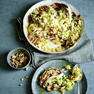 Zimtwürziges Gemüse mit Raclette und Walnüssen Zimtwürziges Gemüse mit Raclette und Walnüssen