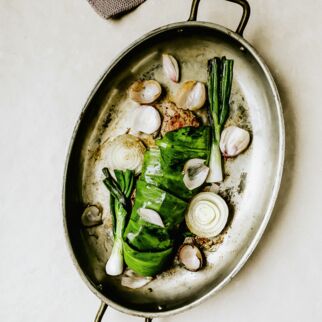 Lammfilet mit Bärlauch und Zwiebelgemüse Lammfilet mit Bärlauch und Zwiebelgemüse