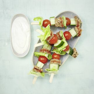 Lunchspieße mit Dip
