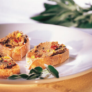 Crostini mit Lebercreme Crostini mit Lebercreme