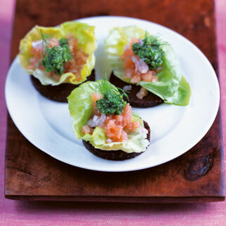 Lachstatar mit Dillpesto