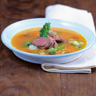 Rote-Linsen-Suppe mit Lamm Rote-Linsen-Suppe mit Lamm