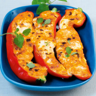 Spitzpaprika mit Käsefüllung Spitzpaprika mit Käsefüllung