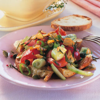 Brotsalat mit Rosmarin Brotsalat mit Rosmarin