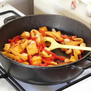 Asia-Gemüsepfanne mit Tofu Asia-Gemüsepfanne mit Tofu