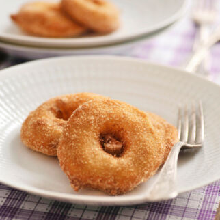 Apfelkücherl mit Zimtzucker Apfelkücherl mit Zimtzucker