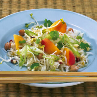 Reissalat mit Ingwer und Aprikosen Reissalat mit Ingwer und Aprikosen