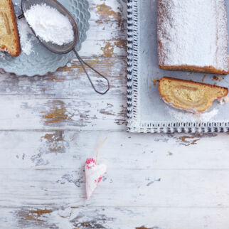 Feiner Stollen mit Marzipanfüllung