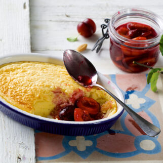 Grießauflauf mit Zwetschgen Grießauflauf mit Zwetschgen