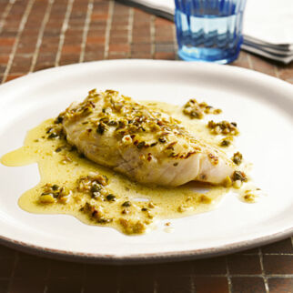 Fisch in Kapernbutter mit Oliven Fisch in Kapernbutter mit Oliven