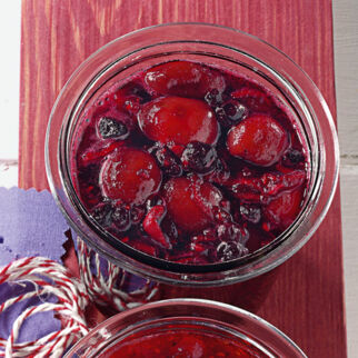 Rote-Vier-Frucht-Konfitüre