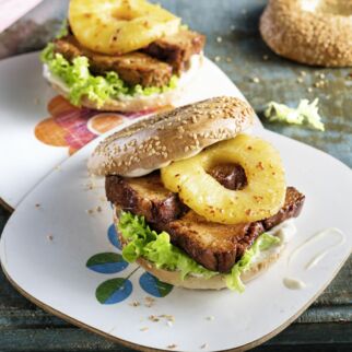 Tofu-Soja-Scheiben nach Leberkäse Art Tofu-Soja-Scheiben nach Leberkäse Art