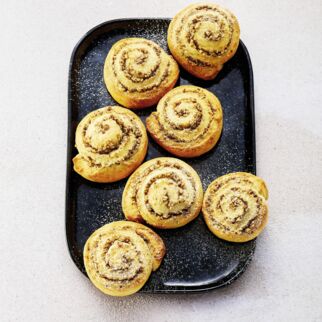 Nussschnecken mit Zimt & Erythrit Nussschnecken mit Zimt & Erythrit