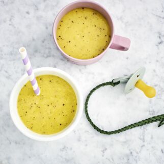 Vitamin-Shake mit Banane, Kiwi und Orange Vitamin-Shake mit Banane, Kiwi und Orange