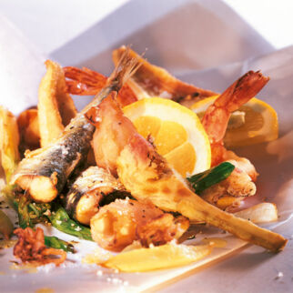 Gemischte frittierte Fische Gemischte frittierte Fische