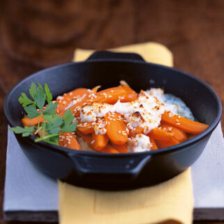 Hummus-Auflauf mit Möhren Hummus-Auflauf mit Möhren