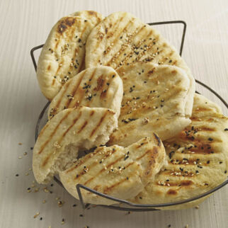 Sesamfladen vom Grill Sesamfladen vom Grill