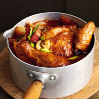 Coq au vin mit Speck und Egerlingen Coq au vin mit Speck und Egerlingen