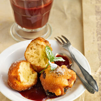 Apfel-Hefeteig-Krapfen Apfel-Hefeteig-Krapfen