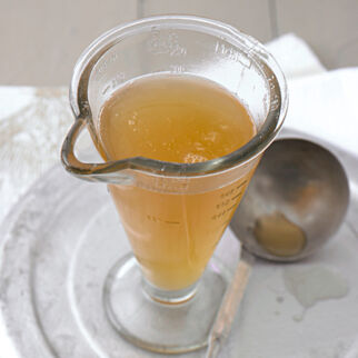 Grundrezept Rinderbrühe Grundrezept Rinderbrühe