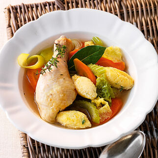 Gemüsetopf mit Grießklößchen Gemüsetopf mit Grießklößchen