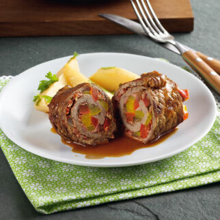 Rindsrouladen mit Paprikafüllung Rindsrouladen mit Paprikafüllung