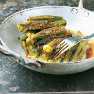 Okra mit Knoblauch