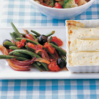 Grüne Bohnen mit Grillkäse Grüne Bohnen mit Grillkäse