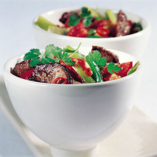 Scharfes Rindfleisch mit Zitronengras Scharfes Rindfleisch mit Zitronengras