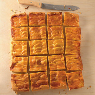 Apfelkuchen mit Karamellcreme Apfelkuchen mit Karamellcreme