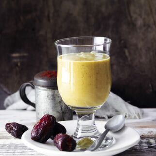 Innere Werte mit Avocado, Datteln und Kakao Innere Werte mit Avocado, Datteln und Kakao