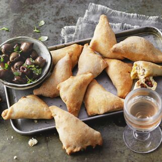 Mini-Calzone mit Antipasti Mini-Calzone mit Antipasti