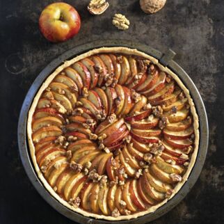 Apfeltarte mit Walnüssen
