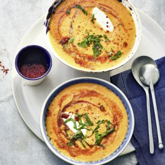 Scharfe Möhren-Orangen-Suppe Scharfe Möhren-Orangen-Suppe