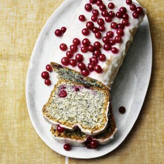 JohannisbeerKuchen mit zitrone und Mohn