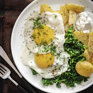 Spinat, Kräuter-Kartoffeln 
und Spiegelei