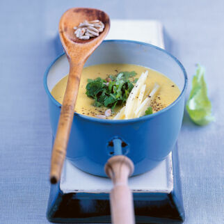 Blumenkohl-Apfel-Cremesuppe Blumenkohl-Apfel-Cremesuppe