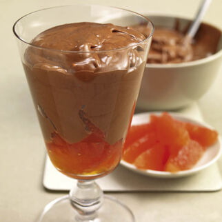 Toblerone-Mousse mit Grapefruit