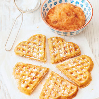 Hafer-Waffeln mit Apfelmus Hafer-Waffeln mit Apfelmus