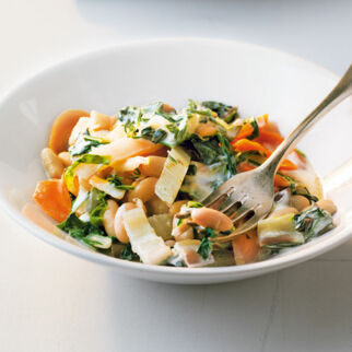 Gemüseragout mit weißen Bohnen Gemüseragout mit weißen Bohnen