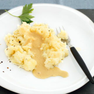 Kartoffel-Sellerie-Stampf mit Senfsauce Kartoffel-Sellerie-Stampf mit Senfsauce