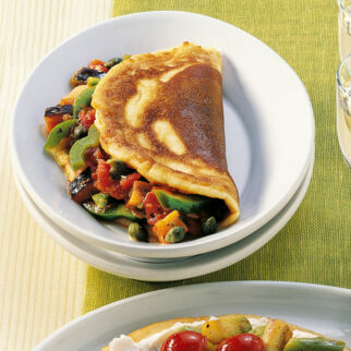 Pancakes mit Auberginen-Paprika-Gemüse Pancakes mit Auberginen-Paprika-Gemüse