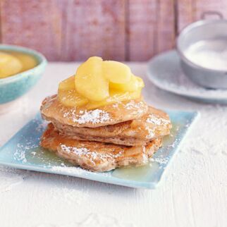 Pancakes mit Apfelsirup Pancakes mit Apfelsirup