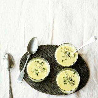 Vichyssoise mit Limetten-Gremolata Vichyssoise mit Limetten-Gremolata
