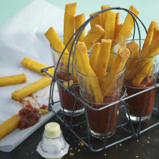 Polenta-Pommes mit Tomatensauce Polenta-Pommes mit Tomatensauce