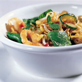 Gebratene scharfe Nudeln Gebratene scharfe Nudeln