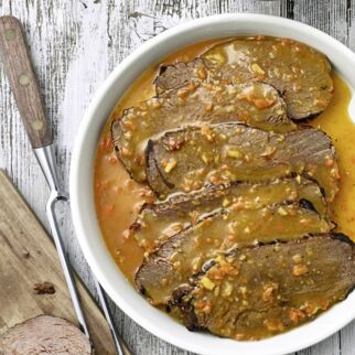 Rinderbraten im Ingwer-Gewürz-Sud Rinderbraten im Ingwer-Gewürz-Sud