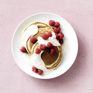 Buchweizen-Pancakes mit Himbeeren Buchweizen-Pancakes mit Himbeeren